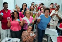 Projeto na Favela do Vietnã capacita moradores a produzir arte com o material descartado no lixo