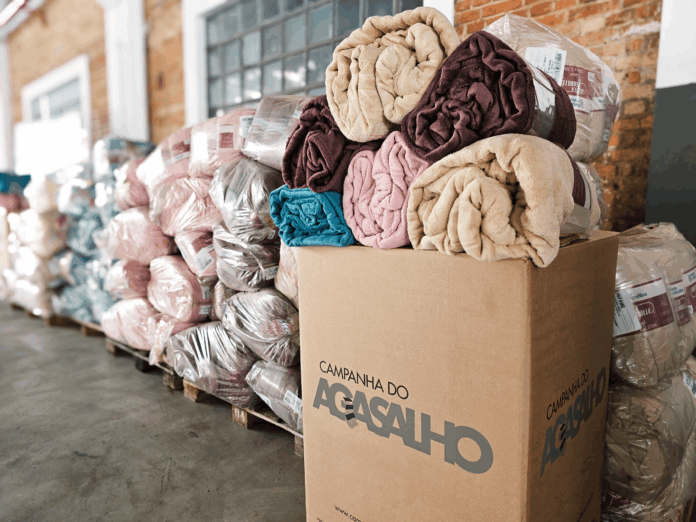 campanha-agasalho-fuyndo-social-scaled