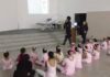 Ong Girassol do Bem recebe dentista voluntário para atendimento de suas alunas